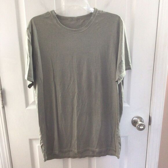 Lululemon Light Green Athletic T Shirt Short Sleeve - Picture 1 of 5